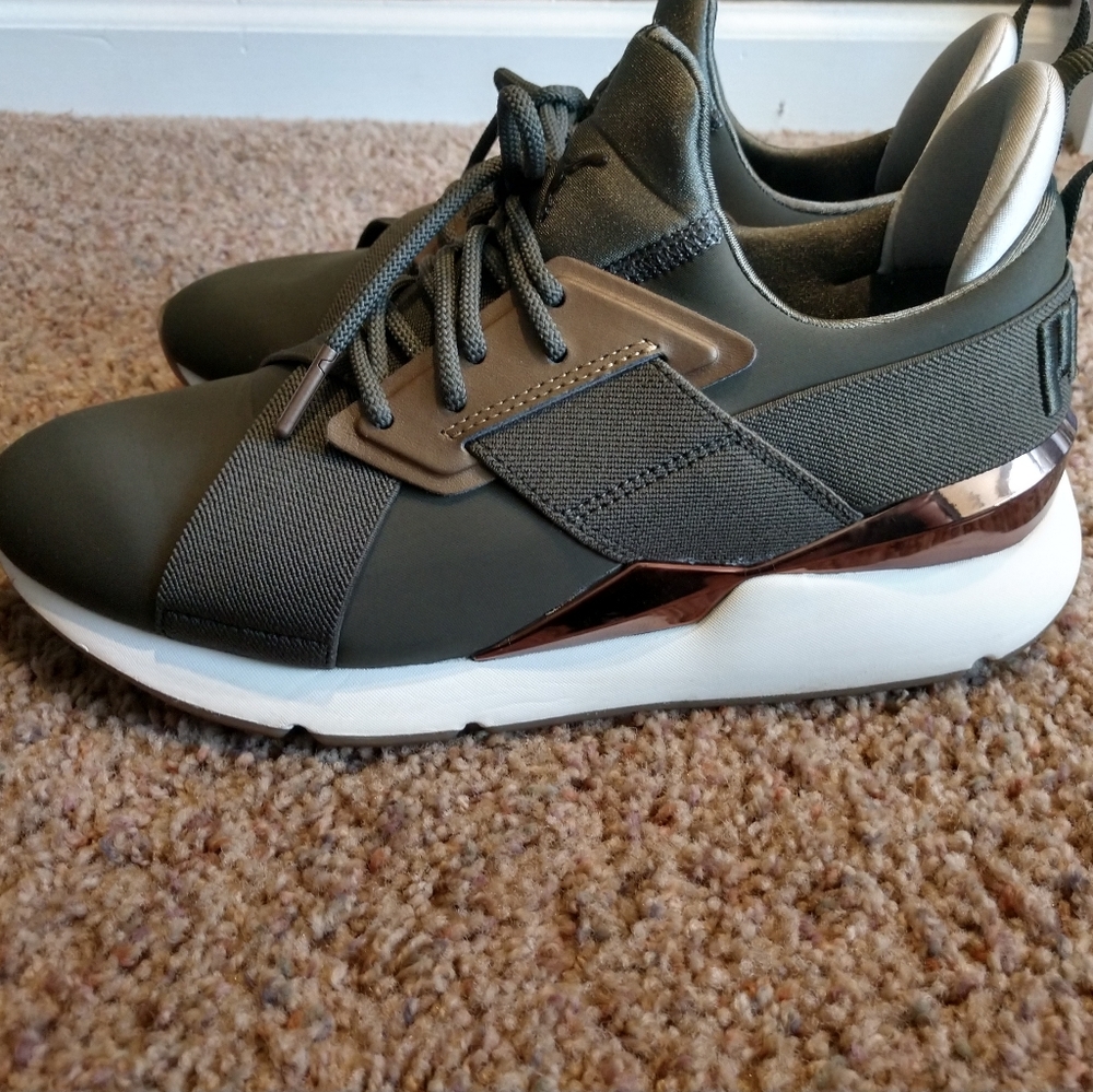 Puma Ignite Sneakers